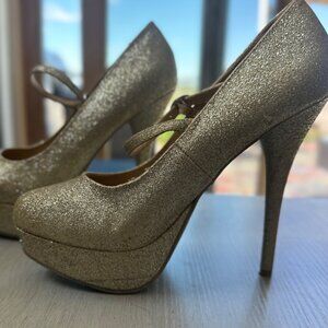 Gold Glitter Mary Jane Platform Heels – Size 8